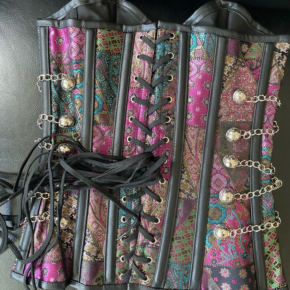 Patchwork Corset - Picture 2 of 4
